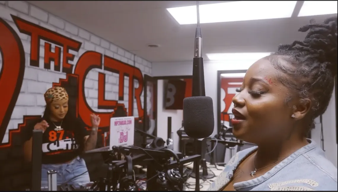 Midwest Monday Hot 16 w/ Marii Dashawn 
