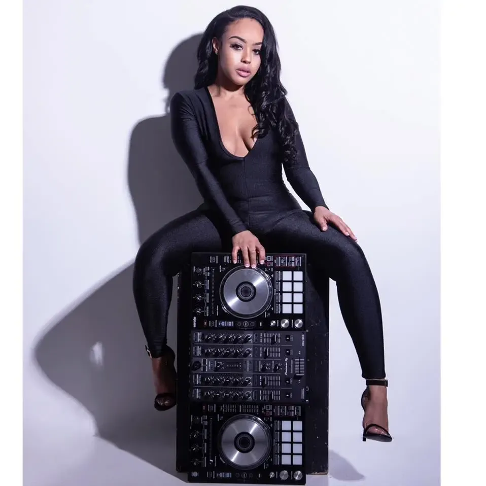 Ray Bae the DJ performing live